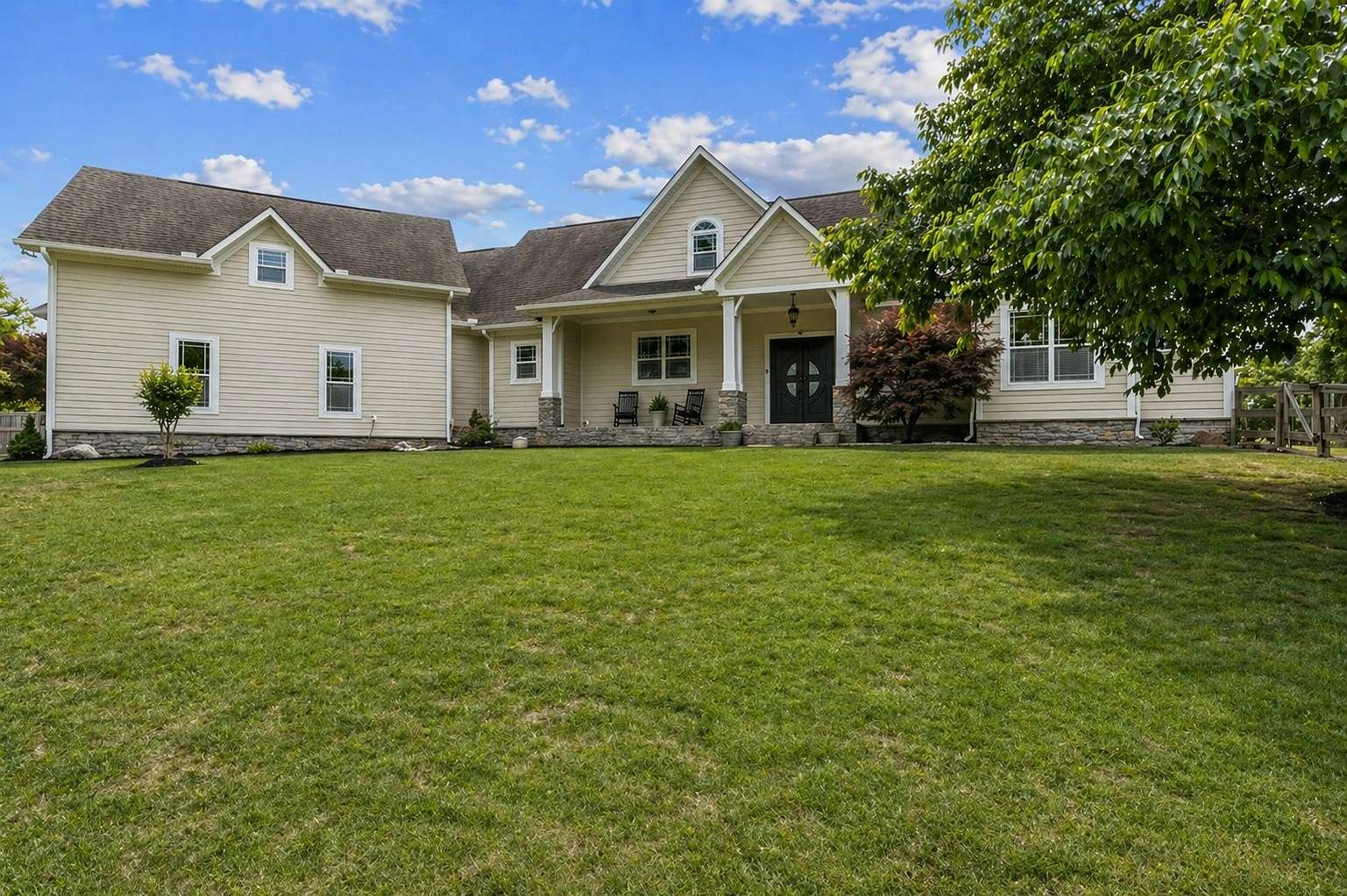 3.82 Acres of Land with Home for Sale in Lebanon, Tennessee