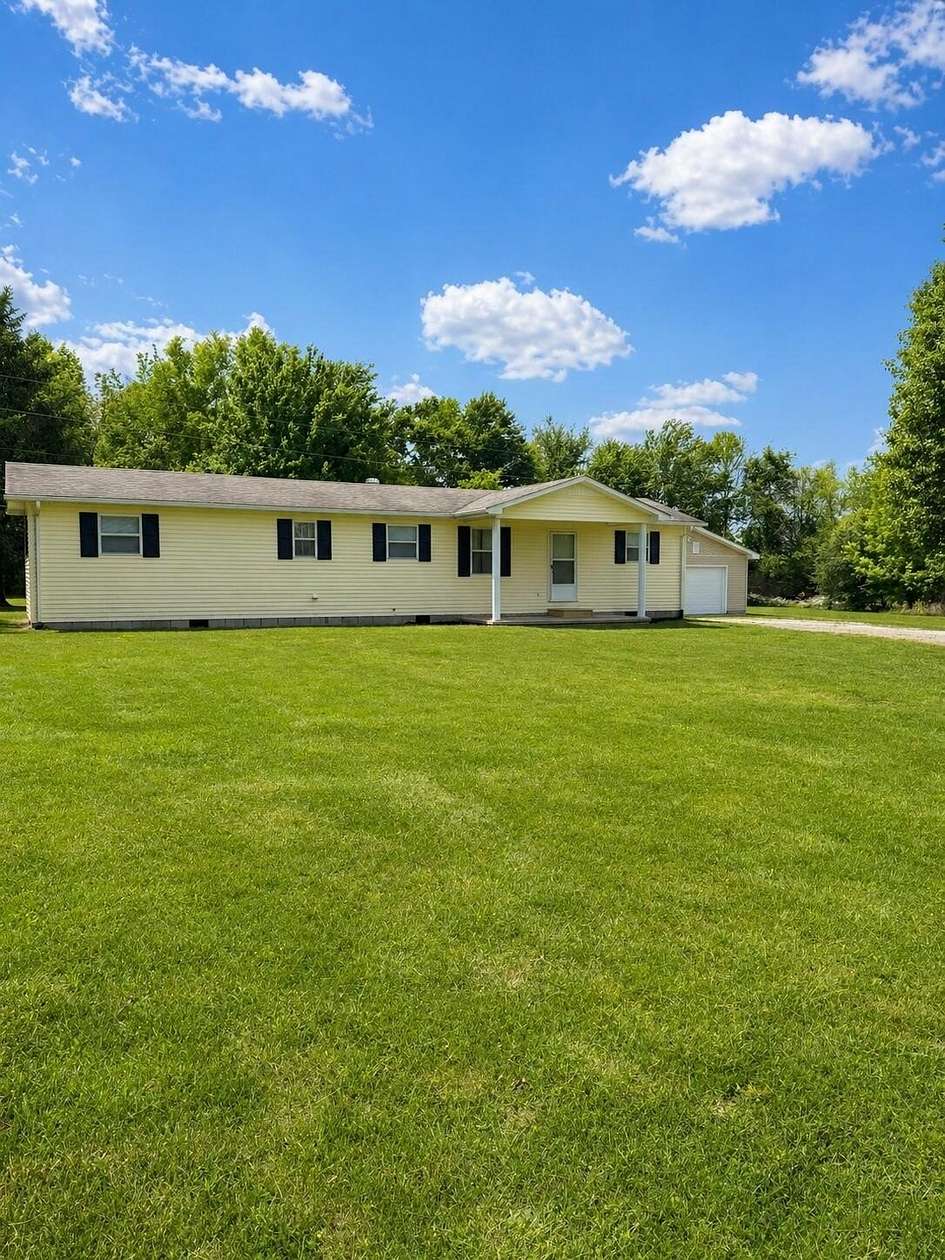 3.18 Acres of Land with Home for Sale in Russell Springs, Kentucky