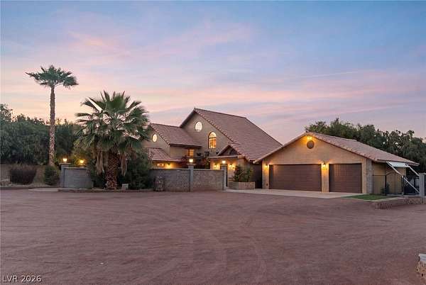 2 Acres of Land with Home for Sale in Las Vegas, Nevada