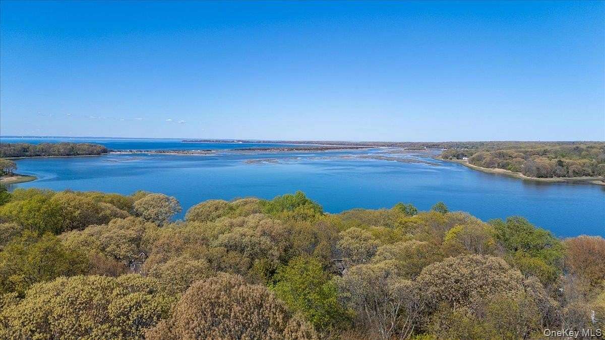 3 Acres of Residential Land for Sale in Nissequogue, New York