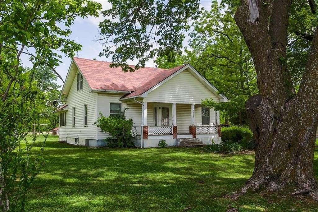 9.1 Acres of Land with Home for Sale in Princeton, Kansas