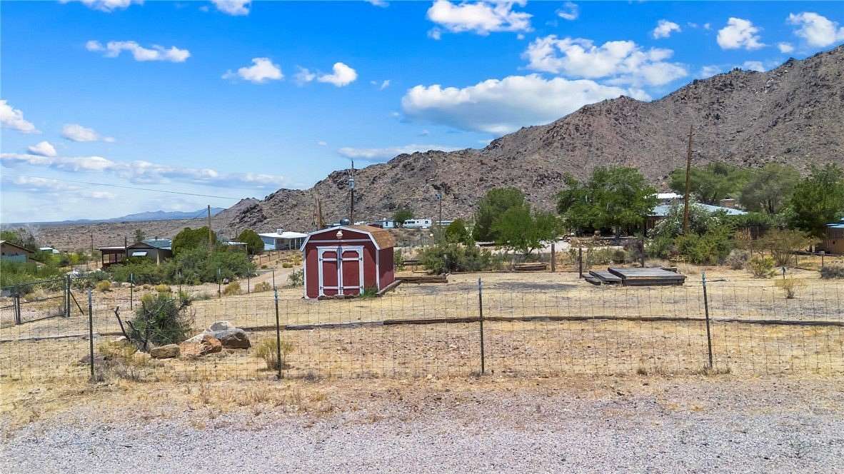 0.28 Acres of Residential Land for Sale in Golden Valley, Arizona