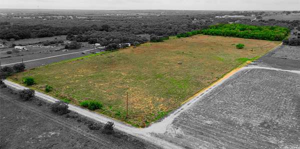 13.2 Acres of Recreational & Residential Land for Sale in Somerset, Texas