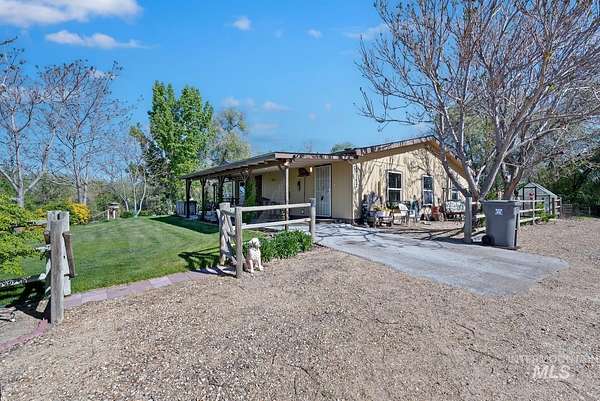 5.83 Acres of Land with Home for Sale in Caldwell, Idaho