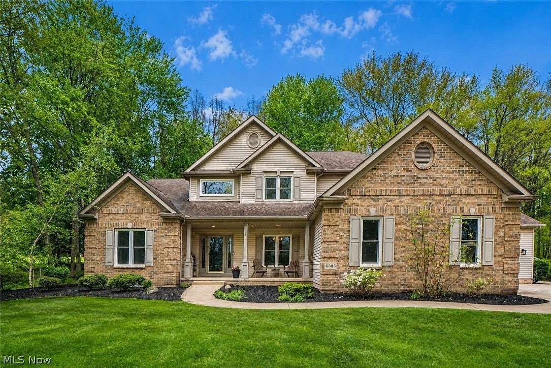 2.63 Acres of Land with Home for Sale in North Canton, Ohio