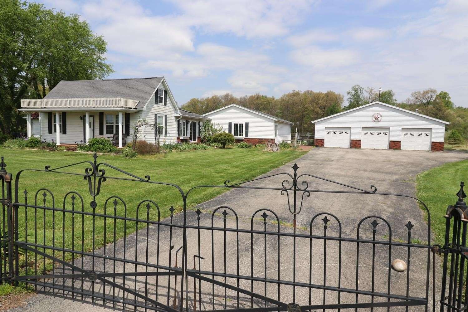 15.4 Acres of Land with Home for Sale in Sunman, Indiana