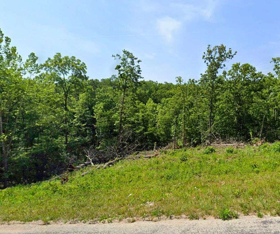 8.29 Acres of Residential Land for Sale in Edwards, Missouri