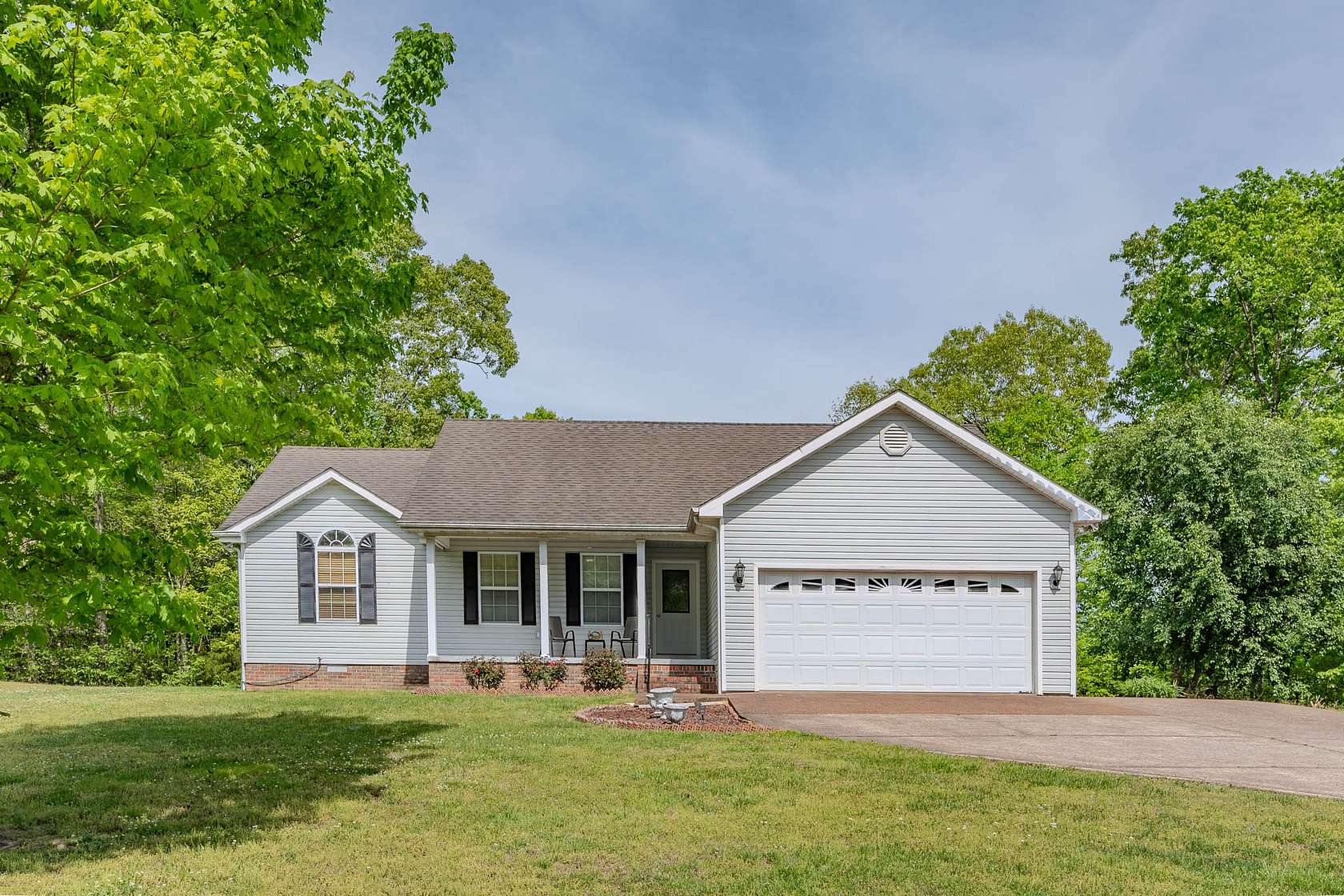 5 Acres of Land with Home for Sale in Hohenwald, Tennessee