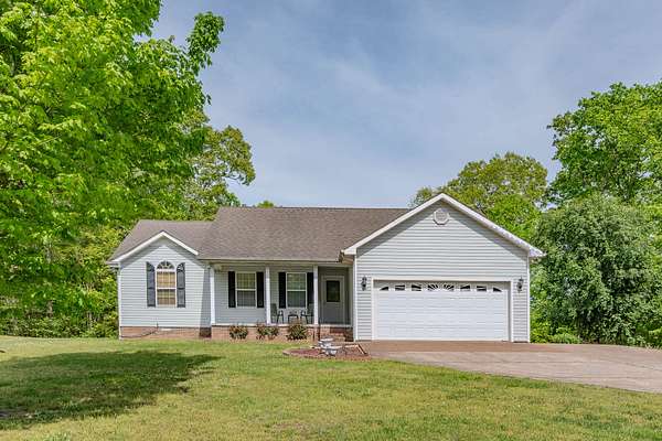 5 Acres of Land with Home for Sale in Hohenwald, Tennessee