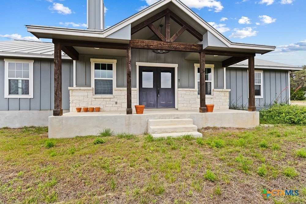 7.37 Acres of Land with Home for Lease in Pipe Creek, Texas