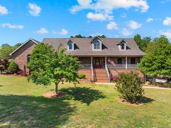 12.2 Acres of Land with Home for Sale in Winchester, Tennessee