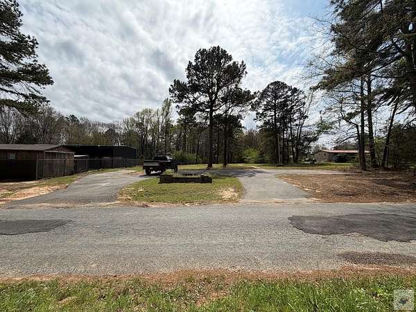3 Acres of Mixed-Use Land for Sale in Texarkana, Arkansas