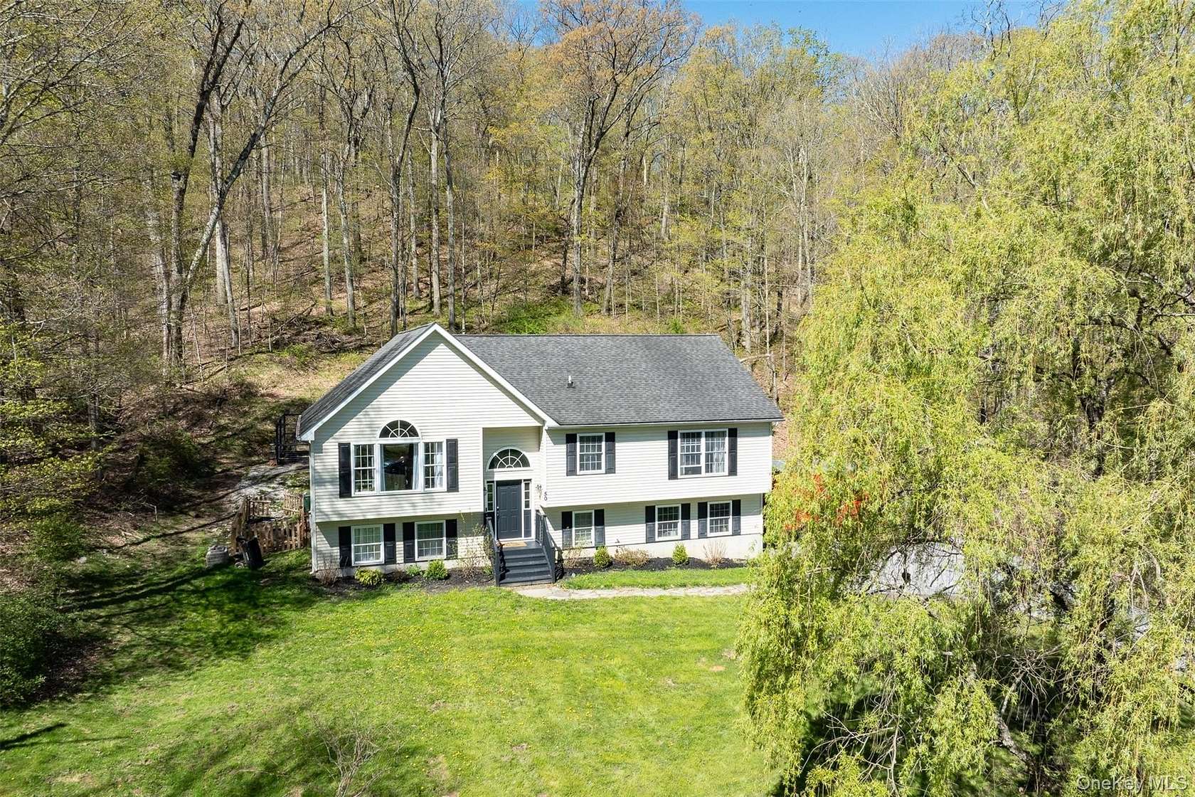 1.52 Acres of Land with Home for Sale in Millbrook, New York