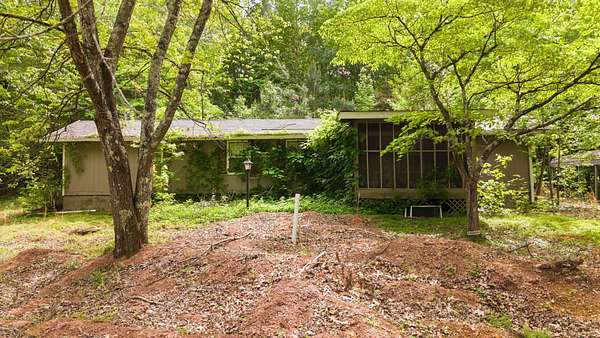 1.7 Acres of Land with Home for Sale in Georgetown, Tennessee