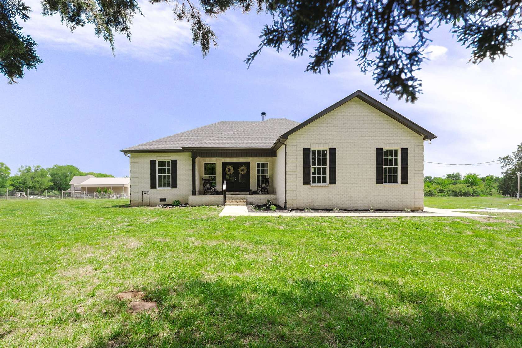 5.69 Acres of Land with Home for Sale in Shelbyville, Tennessee