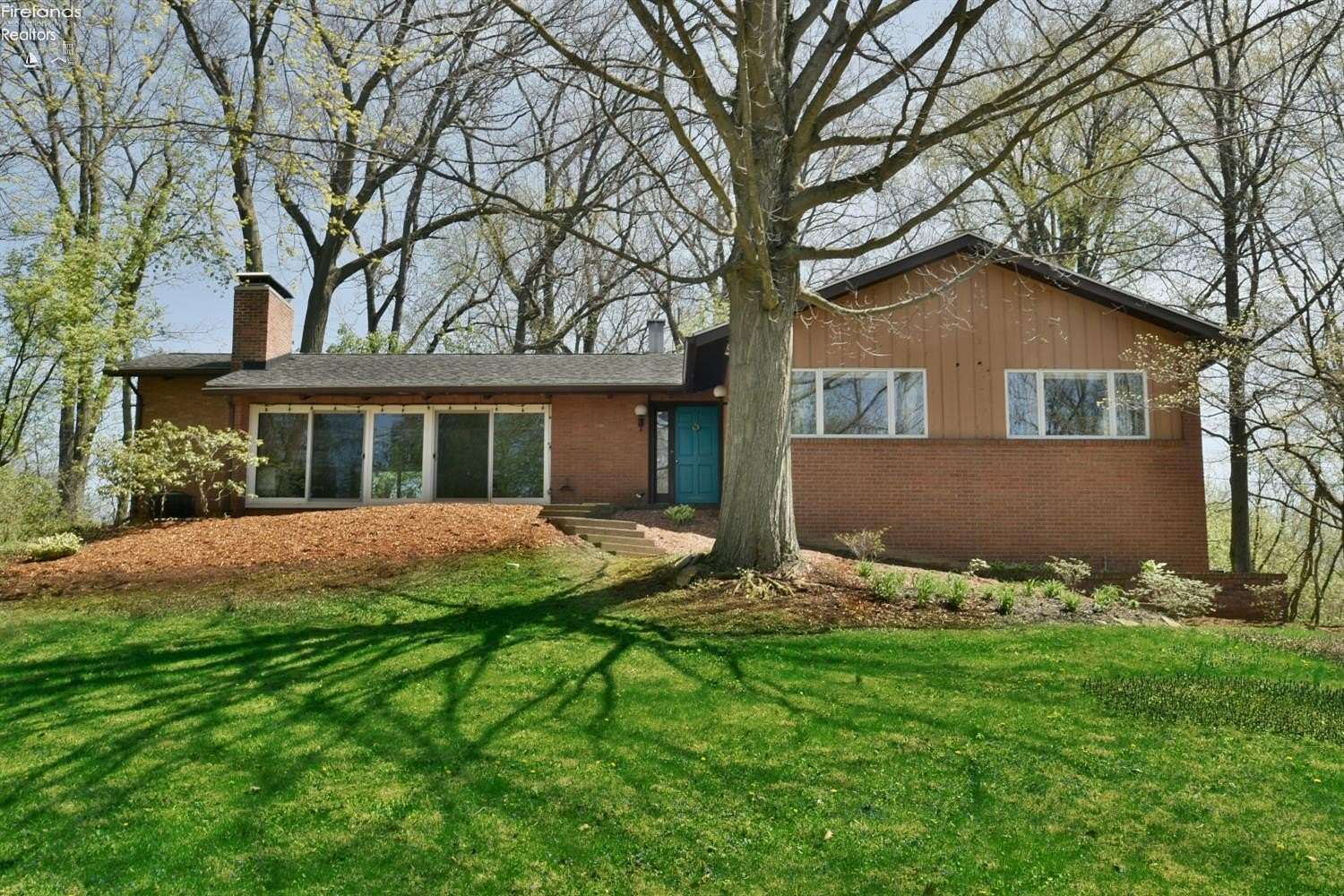 2.36 Acres of Land with Home for Sale in Sandusky, Ohio