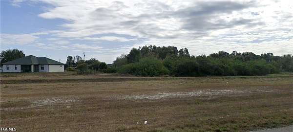 0.25 Acres of Residential Land for Sale in Lehigh Acres, Florida