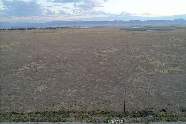 2.53 Acres of Land for Sale in Antelope Acres, California