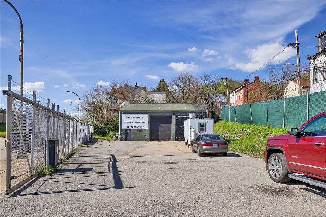 0.27 Acres of Mixed-Use Land for Sale in Pittsburgh, Pennsylvania