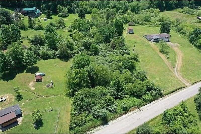 2 Acres of Residential Land for Sale in Kiskiminetas Township, Pennsylvania
