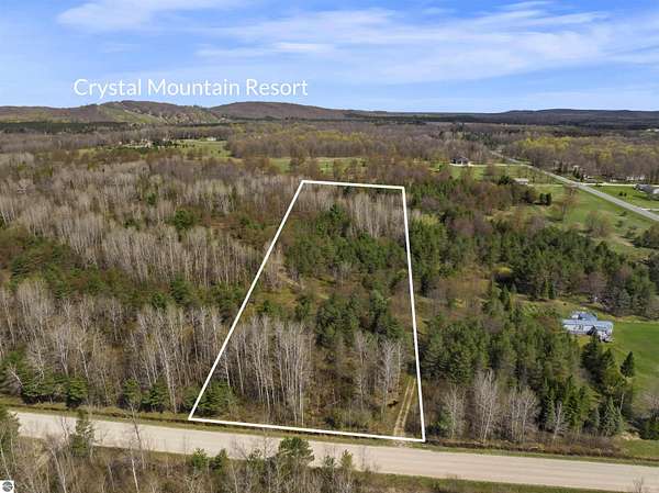 10 Acres of Recreational Land for Sale in Thompsonville, Michigan