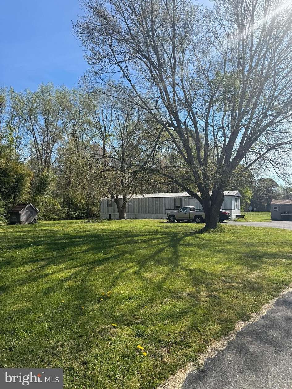 1.55 Acres of Land with Home for Sale in Parsonsburg, Maryland