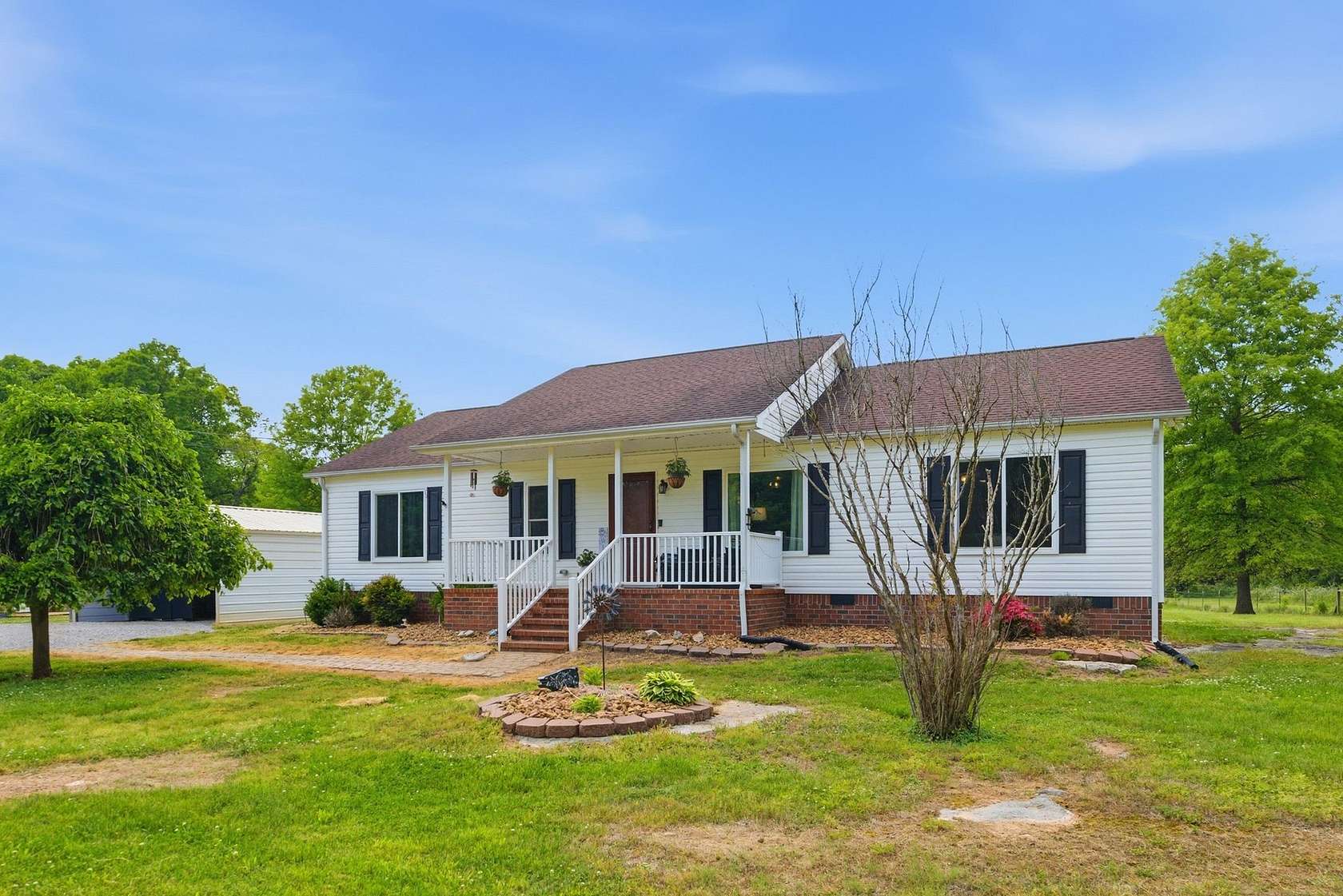 5 Acres of Land with Home for Sale in Columbia, Tennessee