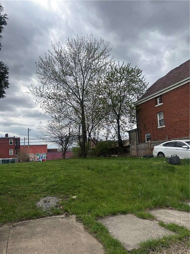 0.06 Acres of Residential Land for Sale in Pittsburgh, Pennsylvania