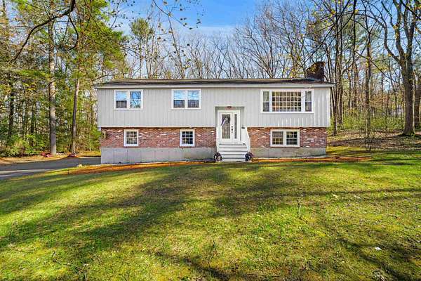 1.55 Acres of Land with Home for Sale in Amherst, New Hampshire