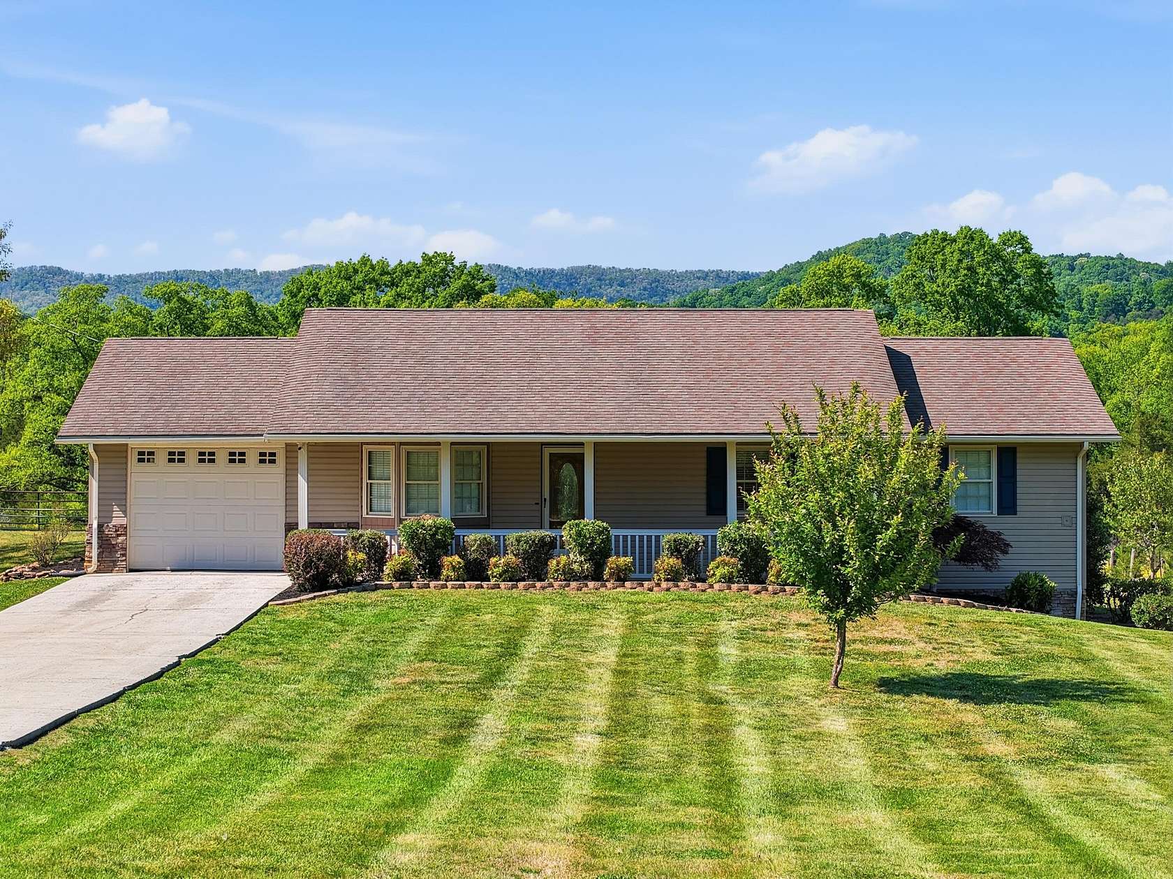 4.43 Acres of Land with Home for Sale in Bean Station, Tennessee