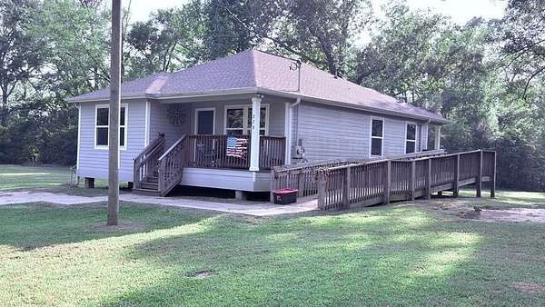 4.5 Acres of Land with Home for Sale in Wiergate, Texas