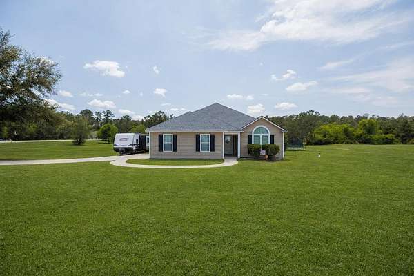 1.62 Acres of Land with Home for Sale in Hahira, Georgia