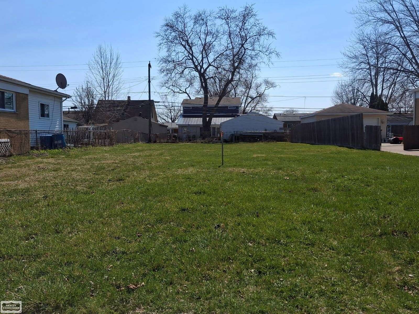 0.14 Acres of Residential Land for Sale in St. Clair Shores, Michigan