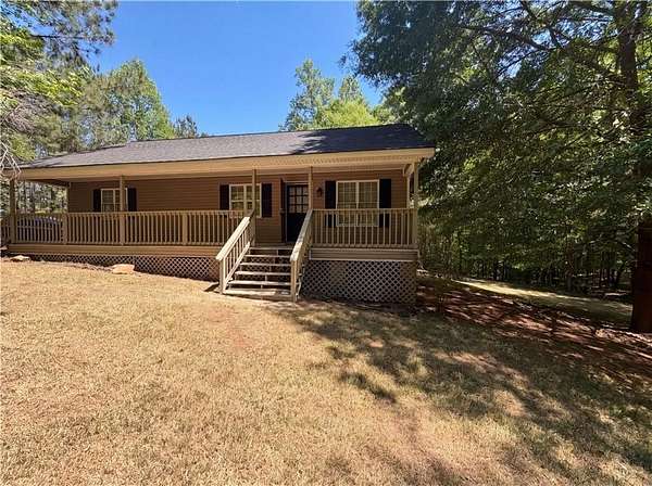 3 Acres of Land with Home for Sale in Atlanta, Georgia