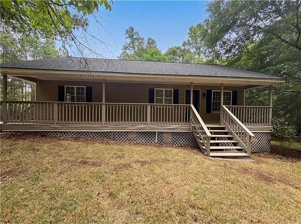 3 Acres of Land with Home for Sale in Atlanta, Georgia