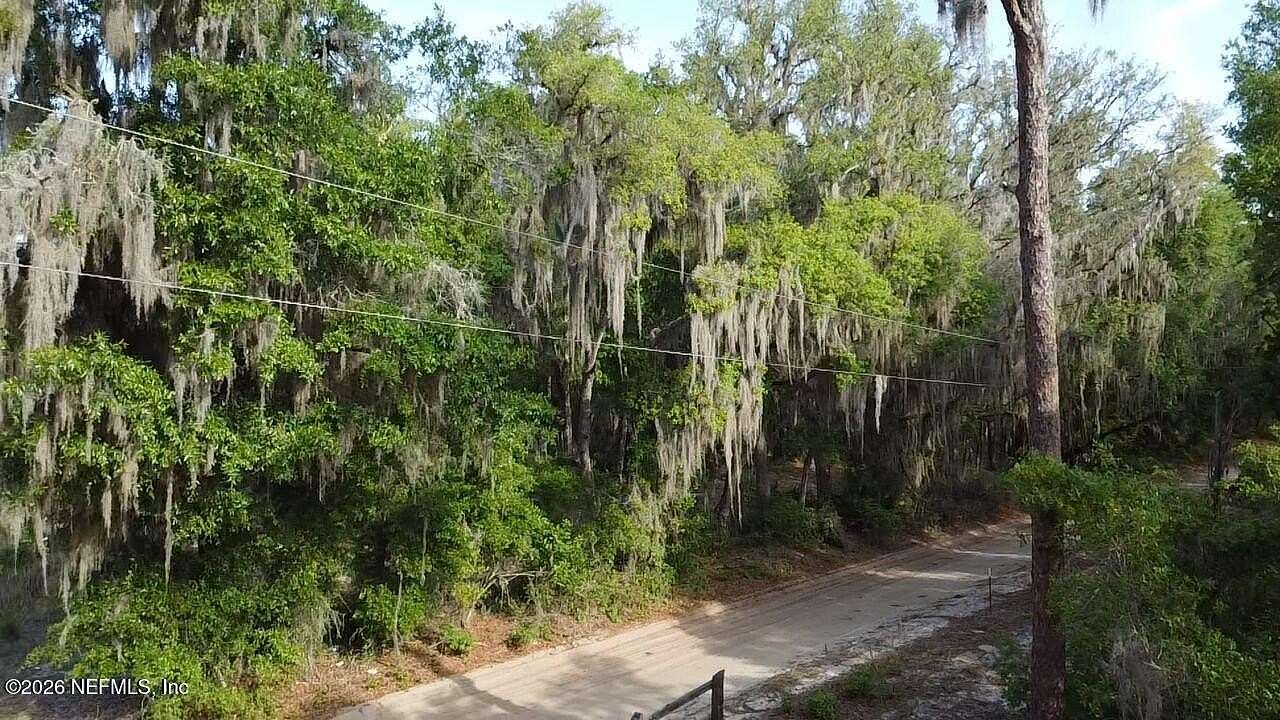 10.5 Acres of Recreational & Residential Land for Sale in Interlachen, Florida