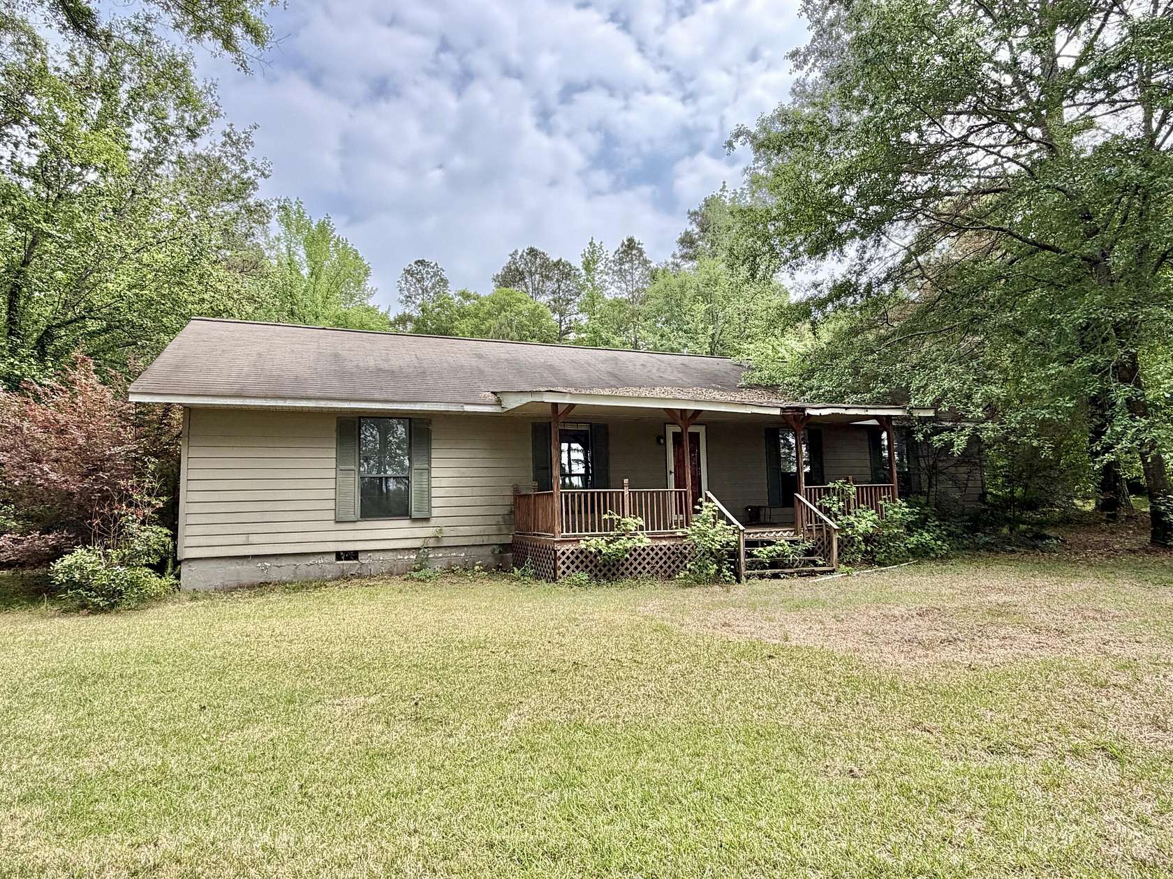 2.8 Acres of Land with Home for Sale in Millport, Alabama