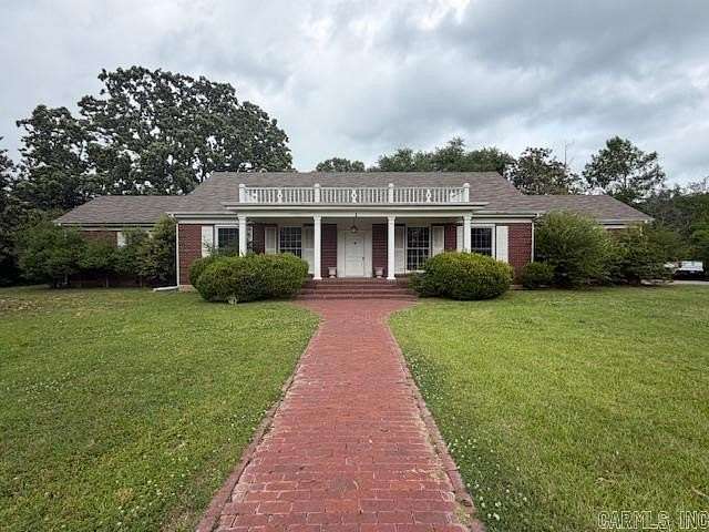 3.33 Acres of Land with Home for Sale in DeWitt, Arkansas