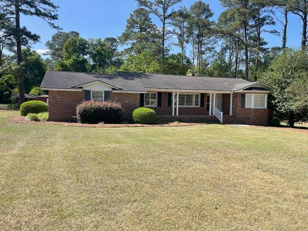 4.32 Acres of Land with Home for Sale in Moultrie, Georgia