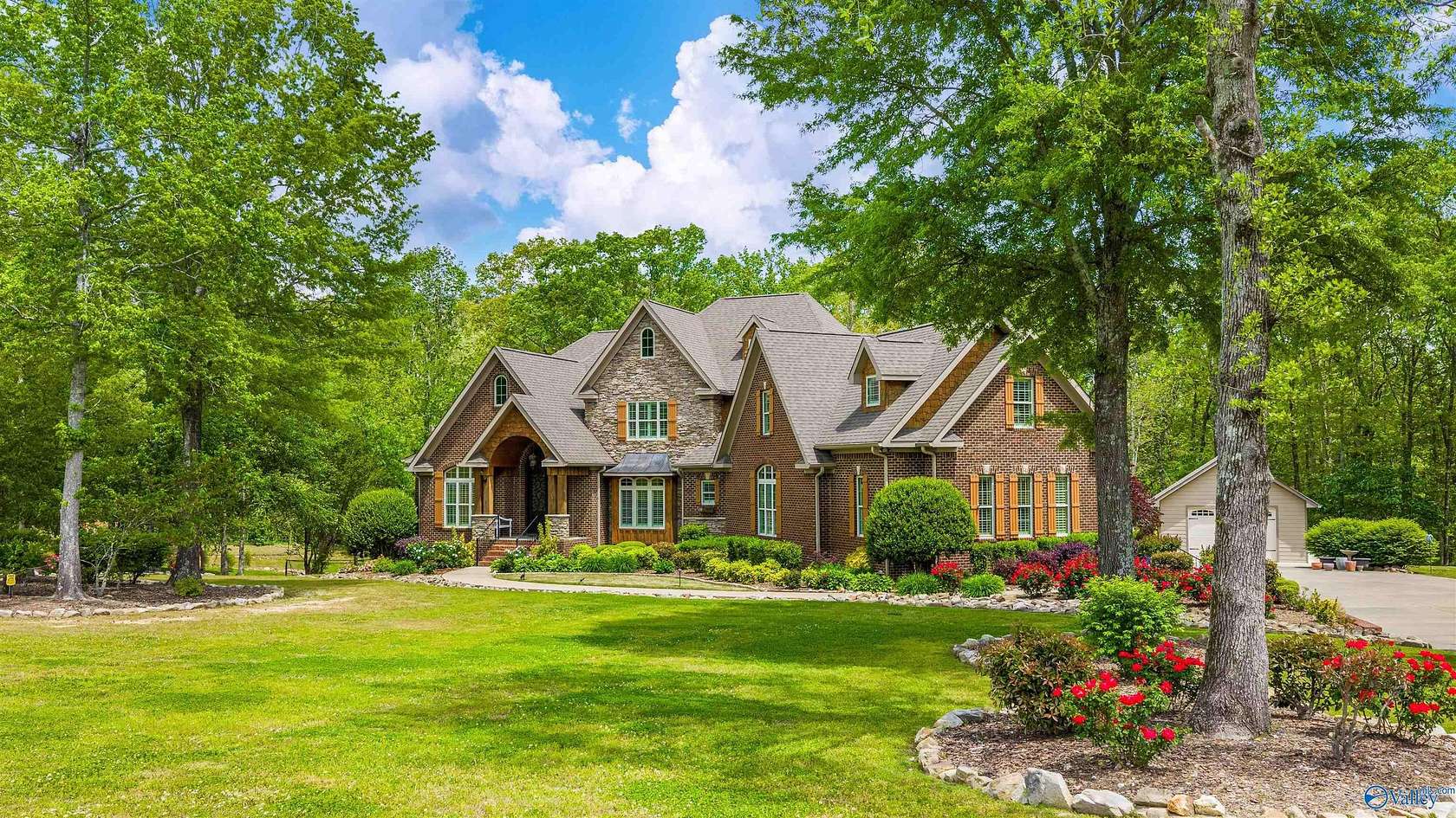 5.5 Acres of Land with Home for Sale in Rainsville, Alabama