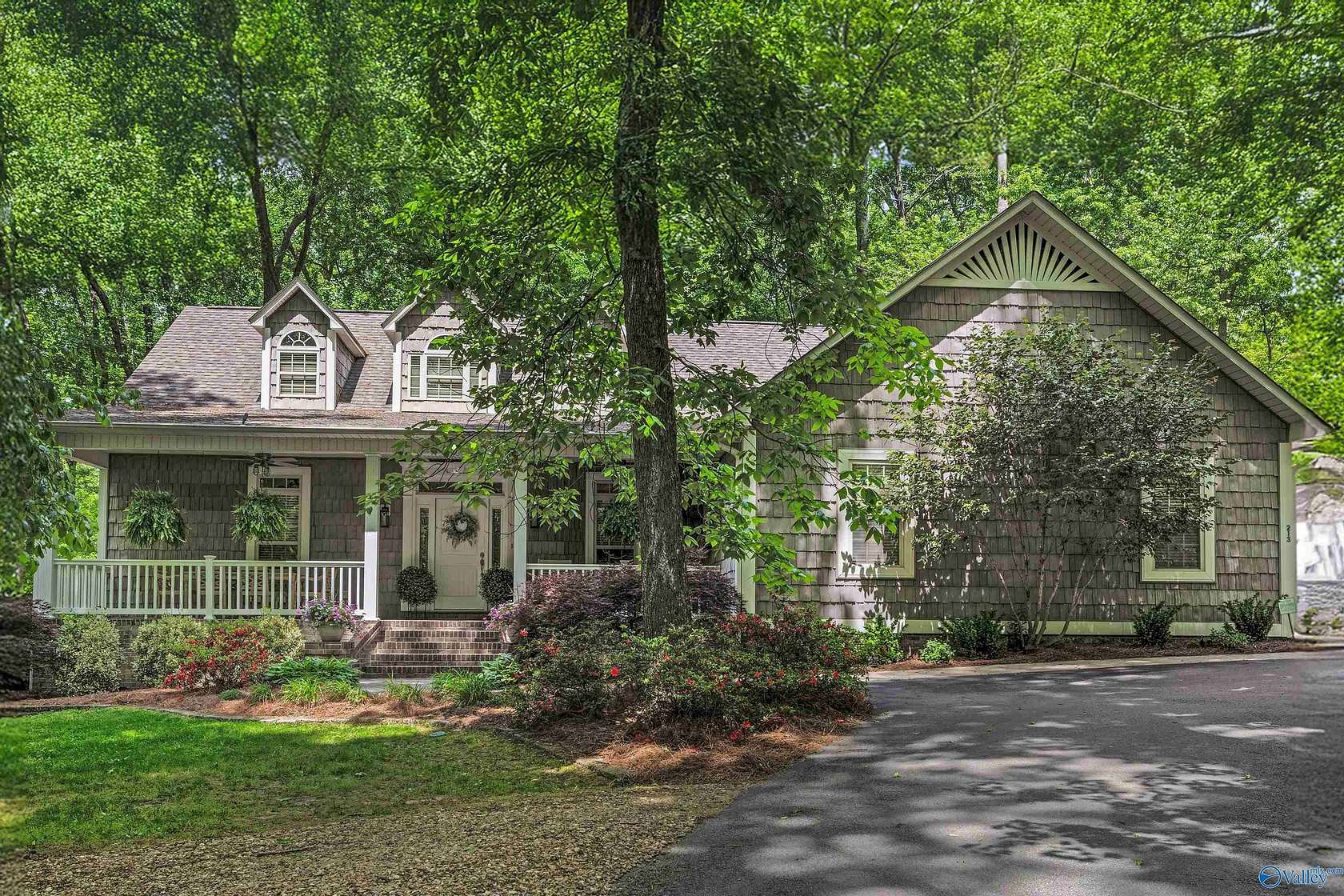 14.4 Acres of Land with Home for Sale in Boaz, Alabama