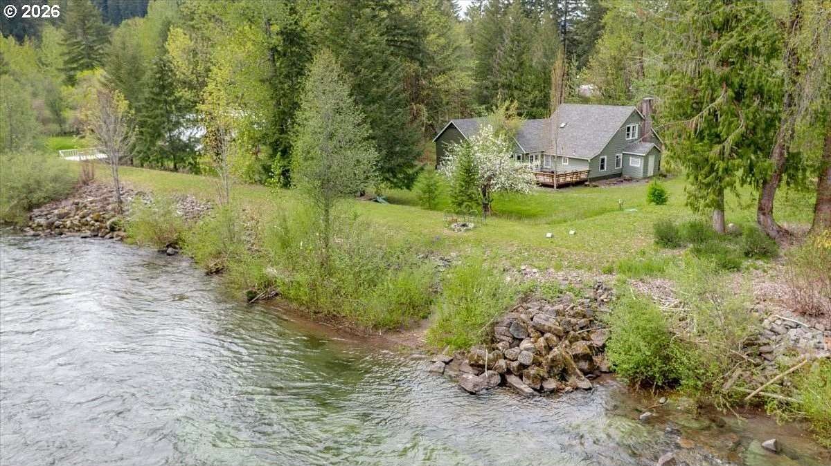 1.84 Acres of Land with Home for Sale in Idanha, Oregon