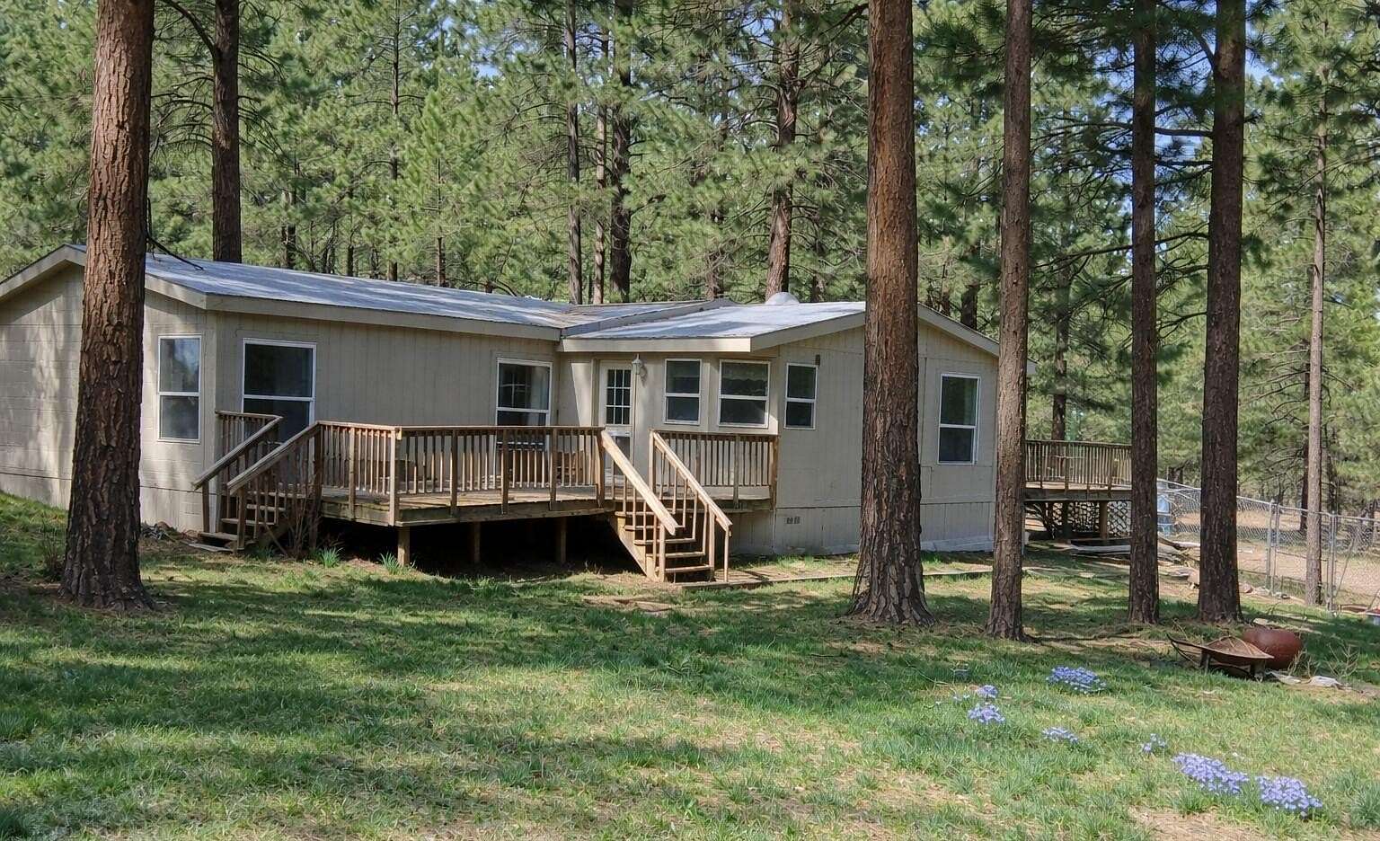 15.1 Acres of Land with Home for Sale in Klamath Falls, Oregon