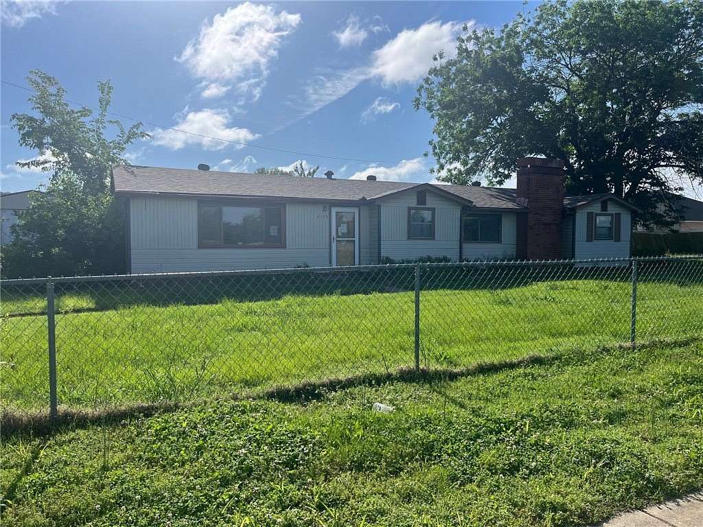 1.86 Acres of Land with Home for Sale in Springdale, Arkansas