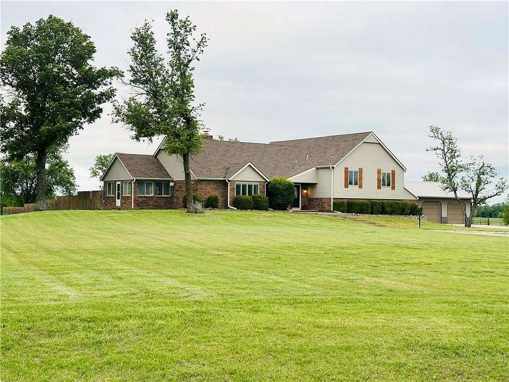 12 Acres of Land with Home for Sale in Parsons, Kansas