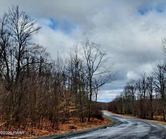 1.75 Acres of Residential Land for Sale in Roaring Brook Township, Pennsylvania