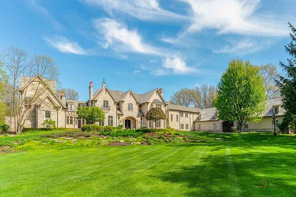 10.2 Acres of Land with Home for Sale in Barrington, Illinois
