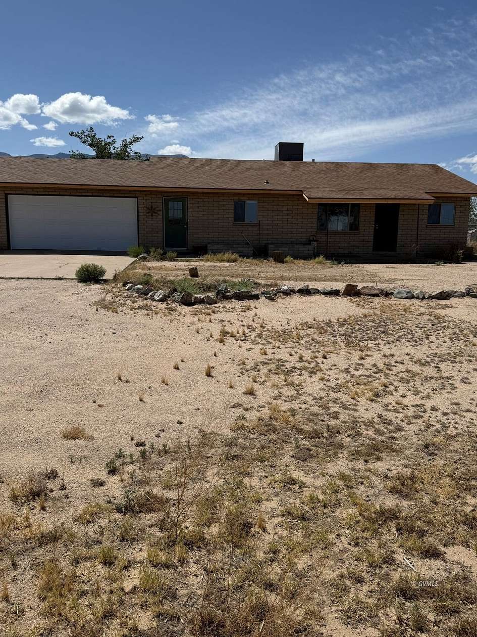 1.63 Acres of Land with Home for Sale in Safford, Arizona