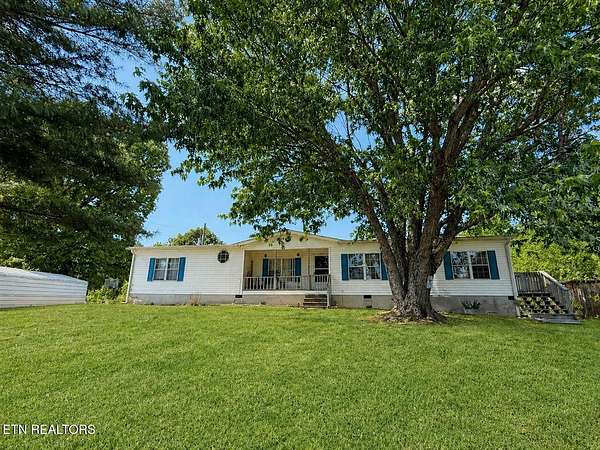 2.33 Acres of Land with Home for Sale in Loudon, Tennessee