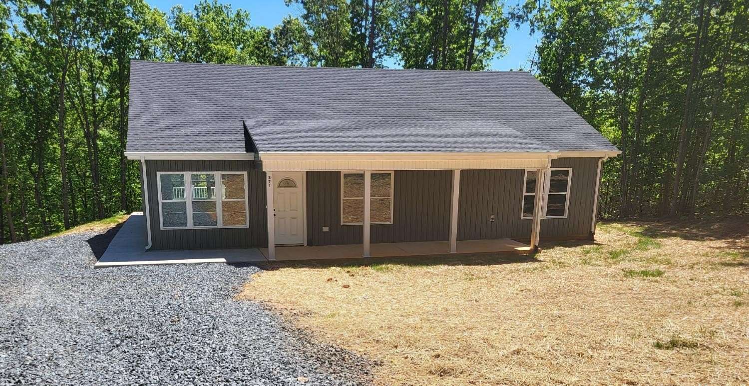 4.7 Acres of Land with Home for Sale in Concord, Virginia